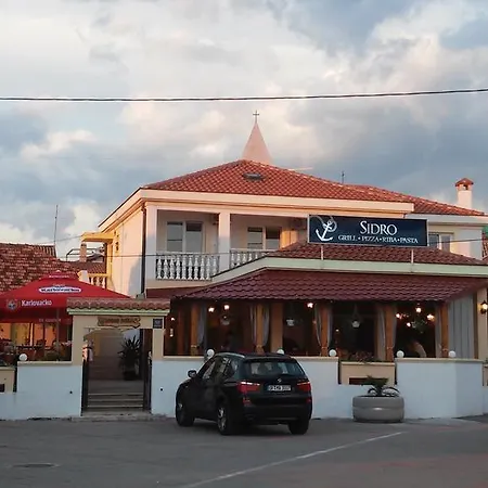 Casa de hóspedes And Sara Petrcane