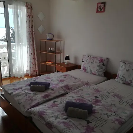 And Sara Guest house